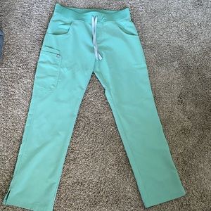 Figs Kade JADE size MEDIUM